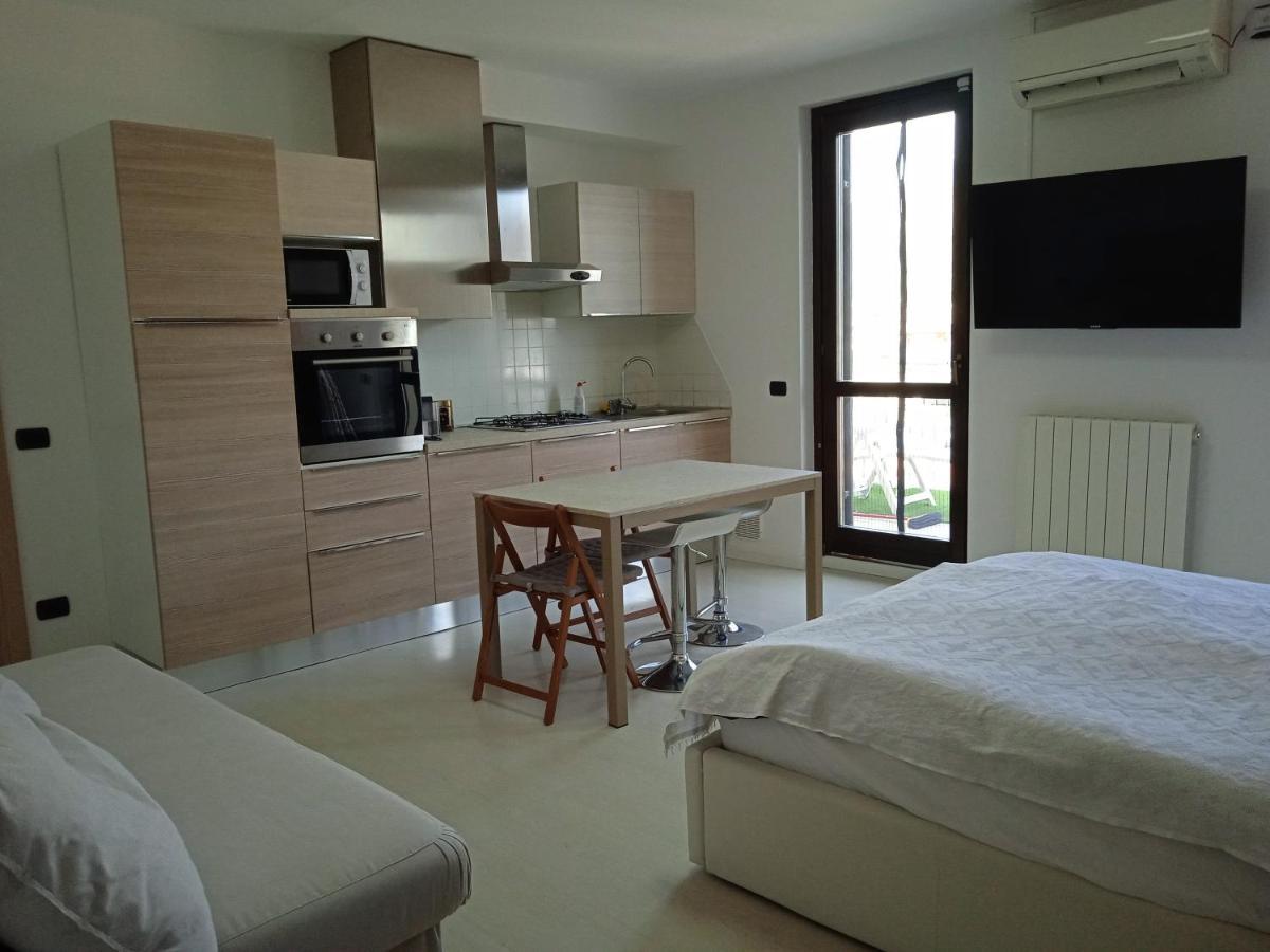 Lake View Terrace Паратико Экстерьер фото
